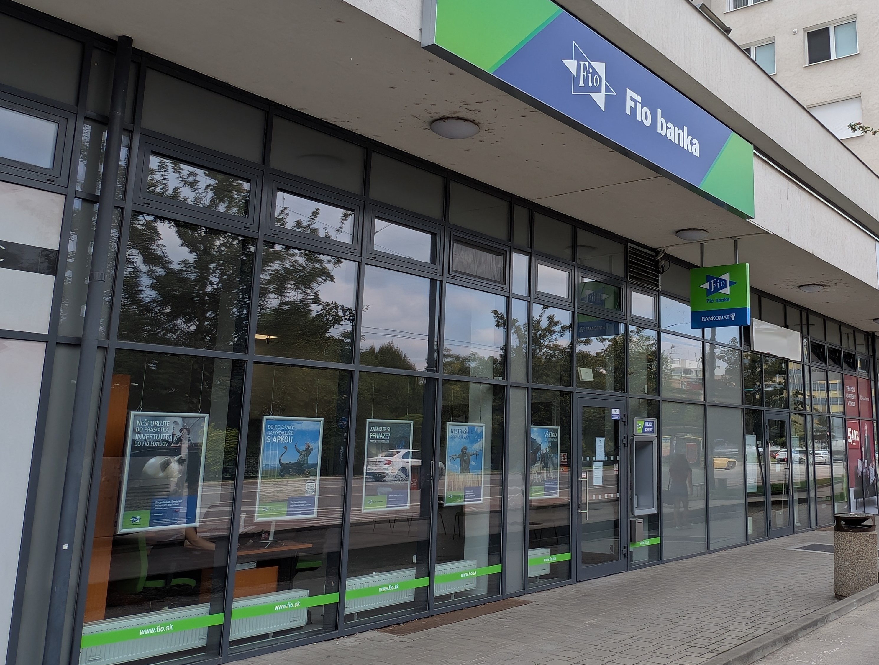 Mierová 29 (vstup z ulice Gagarinova) Bratislava